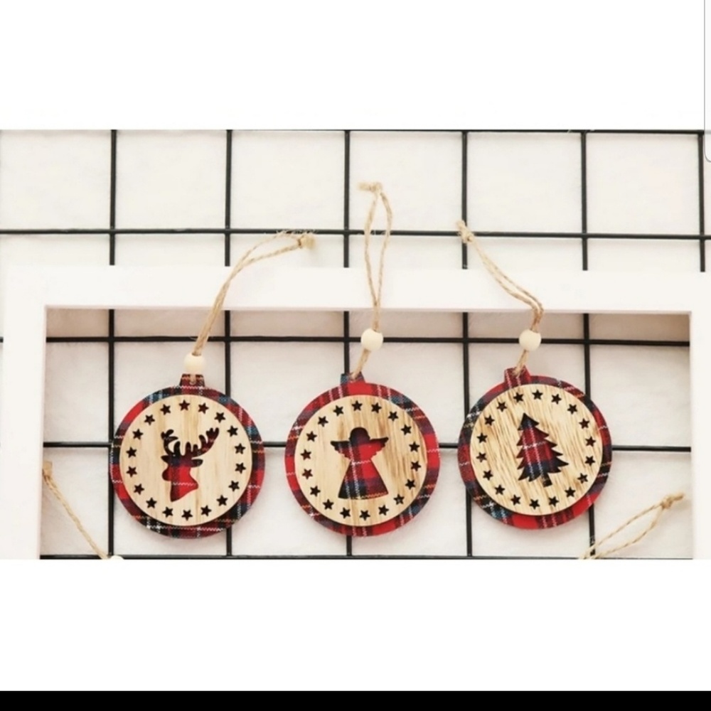 3 pack wooden ornaments
